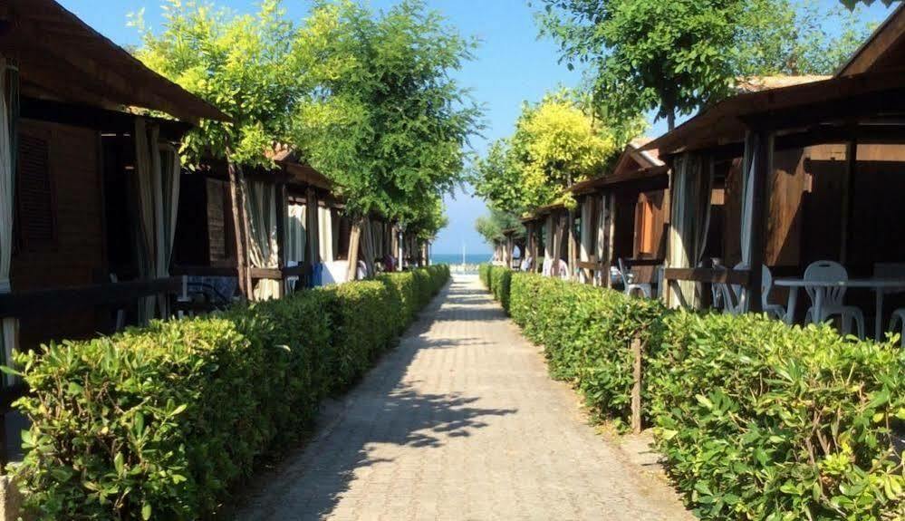 Girasole Eco Family Village Fermo Exterior foto